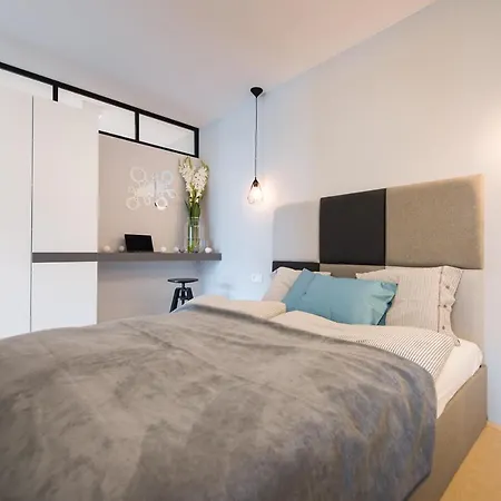Apartmán Laurel White With Jacuzzi Bath And Pool Access Krakov