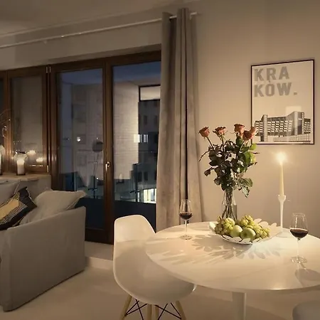 Premium For Old Town & Jewish Quarter - Balcony Pool Onsite