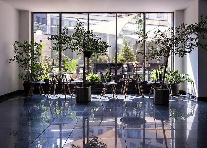 شقة Laurel White With Jacuzzi Bath And Pool Access